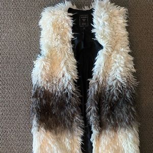 Fur vest